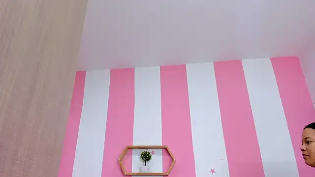 ISABELLA 020 online show from 11-07-25, 01:59