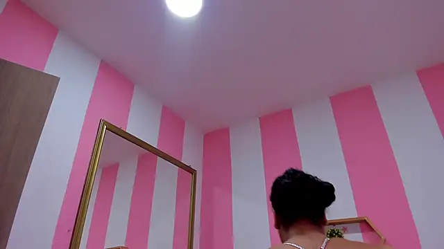 ISABELLA 020 online show from 11-01-25, 12:43