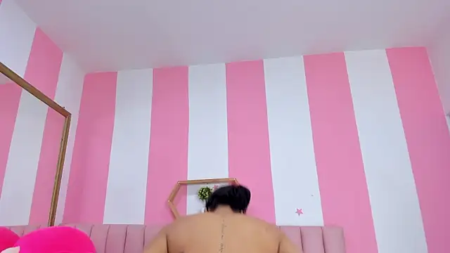 ISABELLA 020 online show from 04-18-26, 12:18