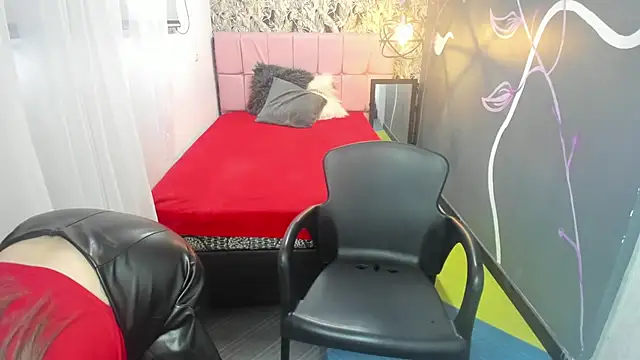 Snapshot of EmmaaEvans_ chatting on 02-03-25, 12:03 EmmaaEvans online show from 02-03-25, 12:03