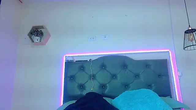 Kim clark1 online show from 11-15-25, 08:35