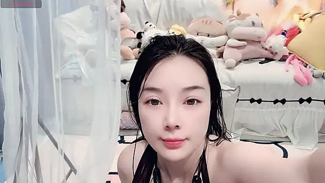 Snapshot of AKiKi711 chatting on 07-17-26, 04:53 AKiKi711 online show from 07-17-26, 04:53