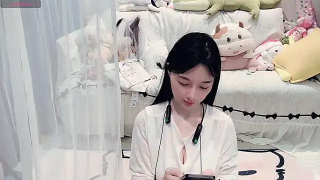 Snapshot of AKiKi711 chatting on 06-02-26, 04:51 AKiKi711 online show from 06-02-26, 04:51