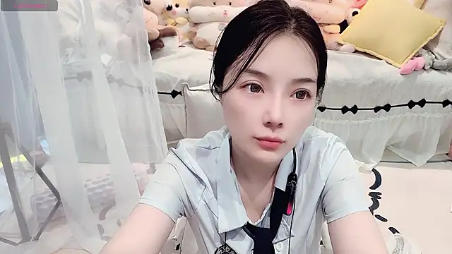Snapshot of AKiKi711 chatting on 07-14-26, 04:50 AKiKi711 online show from 07-14-26, 04:50