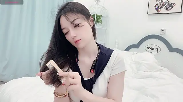 AKiKi711 online show from 04-14-26, 04:56