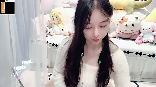 Snapshot of AKiKi711 chatting on 10-23-25, 05:06 AKiKi711 online show from 10-23-25, 05:06