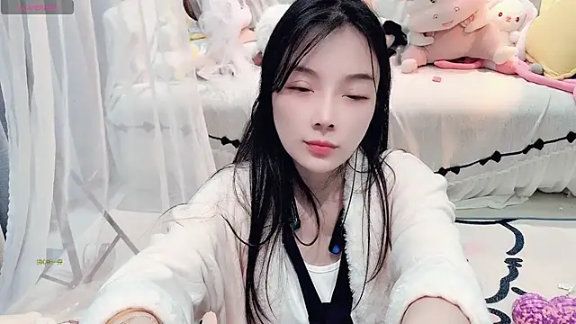 AKiKi711 online show from 03-05-26, 04:58