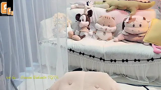 Snapshot of AKiKi711 chatting on 10-04-25, 04:25 AKiKi711 online show from 10-04-25, 04:25