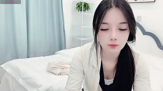 AKiKi711 online show from 04-08-26, 02:40