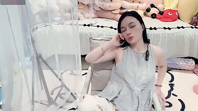 Snapshot of AKiKi711 chatting on 07-20-26, 04:42 AKiKi711 online show from 07-20-26, 04:42