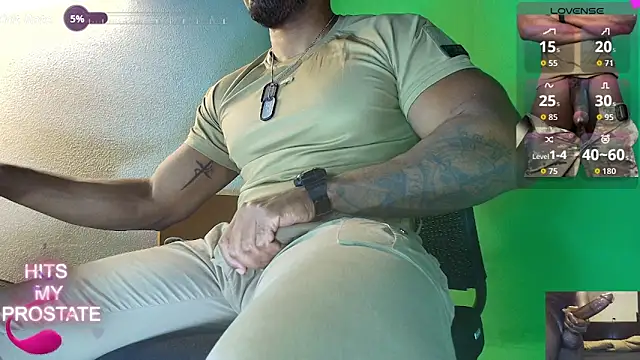 Snapshot of hot_black3 chatting on 10-07-25, 02:40 hot black3 online show from 10-07-25, 02:40
