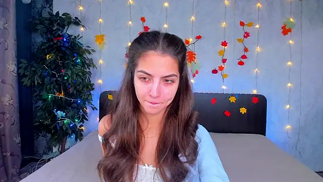 Milana Crystal  online show from 11-18-25, 08:06