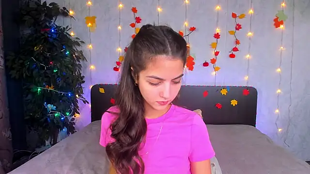 Milana Crystal  online show from 11-20-25, 08:15