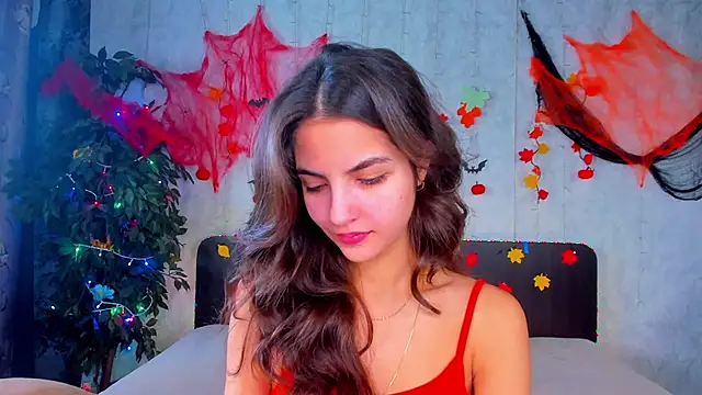 Milana Crystal  online show from 10-30-25, 08:12