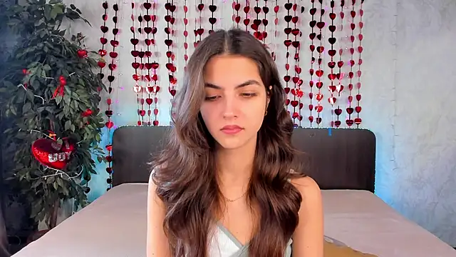 Milana Crystal  online show from 02-13-25, 08:27