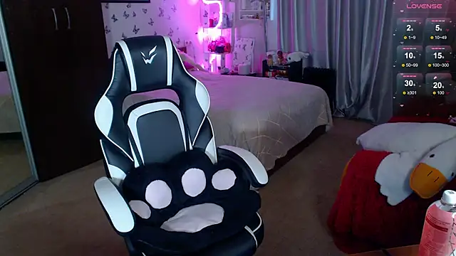 Sidney blush online show from 03-27-26, 08:26