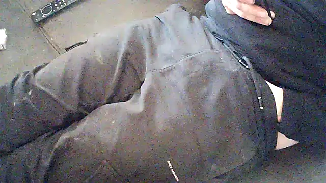 kiksnap-meistro5 online show from 04-07-26, 01:57