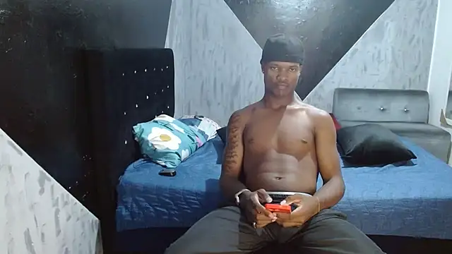 MiguelAngelxl online show from 01-11-26, 08:49