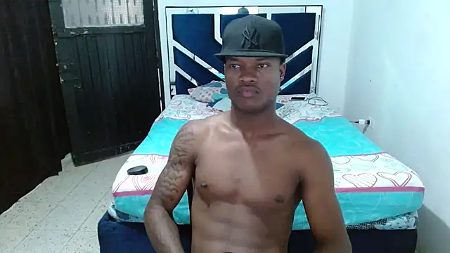 MiguelAngelxl online show from 09-30-25, 02:34