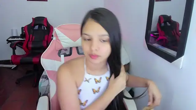 jessi and boy online show from 01-11-26, 11:11