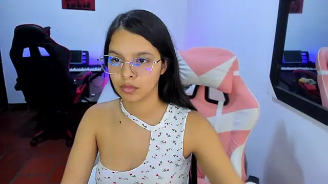 jessi and boy online show from 11-24-25, 11:16