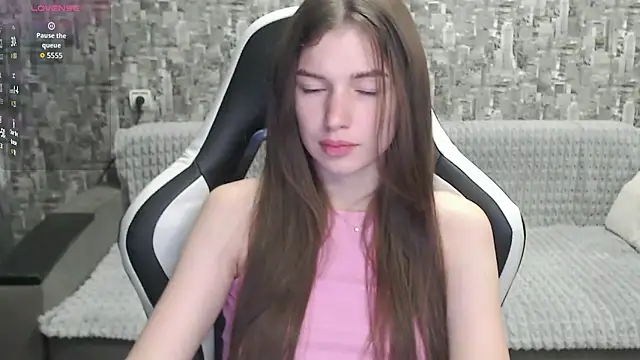 Snapshot of MissMiaCutie chatting on 09-19-25, 09:13 MissMiaCutie online show from 09-19-25, 09:13