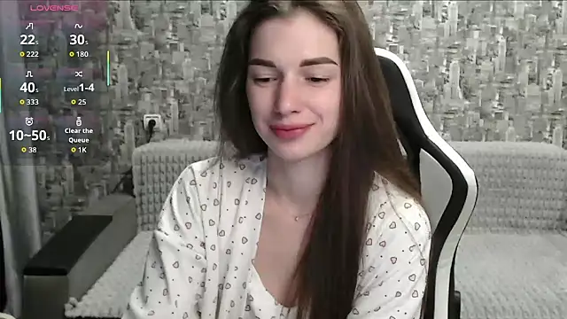 Snapshot of MissMiaCutie chatting on 10-18-25, 11:34 MissMiaCutie online show from 10-18-25, 11:34