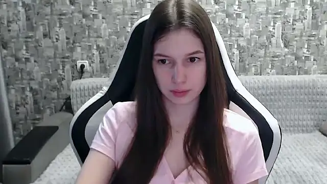 Snapshot of MissMiaCutie chatting on 02-11-25, 11:42 MissMiaCutie online show from 02-11-25, 11:42