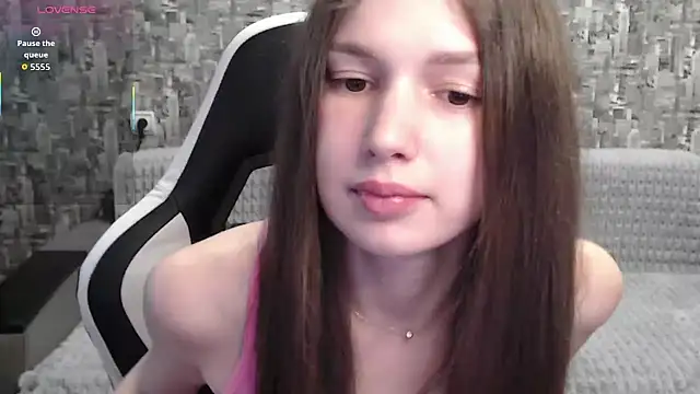Snapshot of MissMiaCutie chatting on 10-04-25, 12:17 MissMiaCutie online show from 10-04-25, 12:17