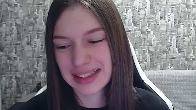 Snapshot of MissMiaCutie chatting on 02-10-25, 11:36 MissMiaCutie online show from 02-10-25, 11:36