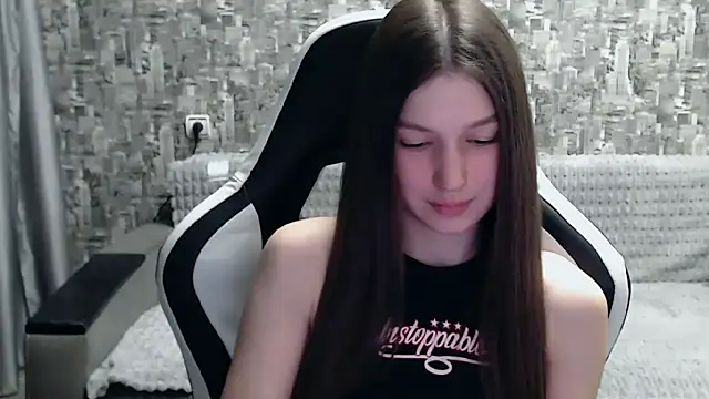 Snapshot of MissMiaCutie chatting on 02-25-25, 03:31 MissMiaCutie online show from 02-25-25, 03:31