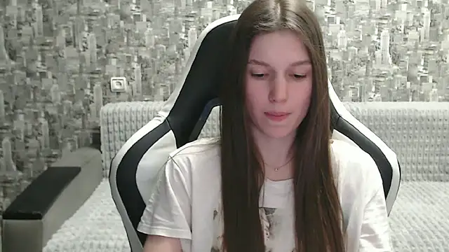 Snapshot of MissMiaCutie chatting on 03-21-25, 06:07 MissMiaCutie online show from 03-21-25, 06:07