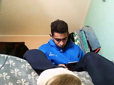 andrescaraballo online show from 10-24-25, 03:16