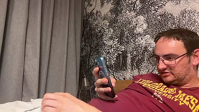 Snapshot of Hebrewhammers42 chatting on 08-02-26, 10:29 Hebrewhammers42 online show from 08-02-26, 10:29