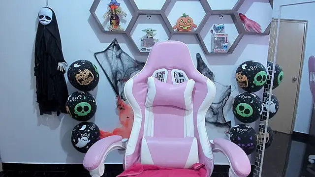 SharonSander online show from 10-30-25, 08:39