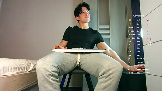 ChristianLevine  online show from 12-20-25, 03:15