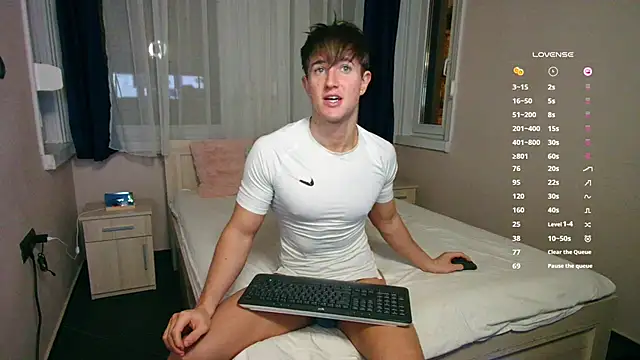 ChristianLevine  online show from 11-21-25, 04:39