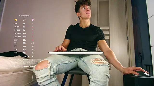 ChristianLevine  online show from 12-04-25, 07:35