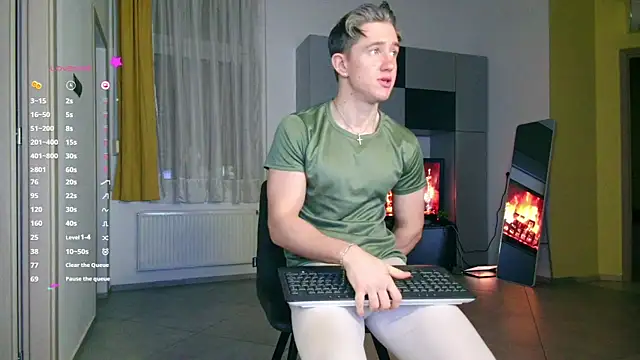 ChristianLevine  online show from 10-26-25, 07:03