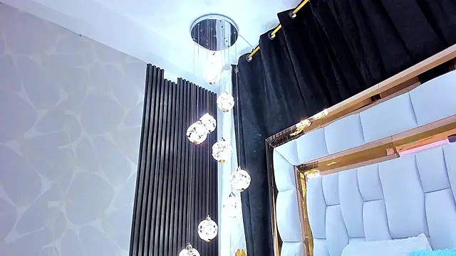 SarayRoyse online show from 02-07-26, 07:44