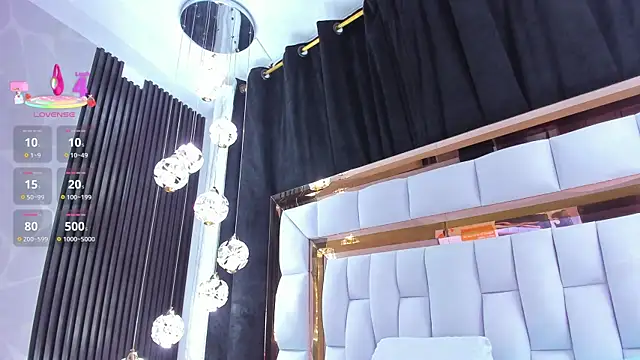 SarayRoyse online show from 04-01-26, 07:44