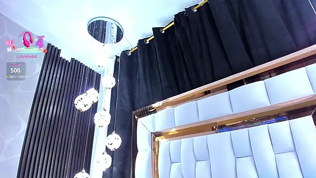 SarayRoyse online show from 02-24-26, 07:37