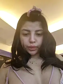 Snapshot of Esmertarcinim chatting on 03-17-25, 11:31 Esmertarcinim online show from 03-17-25, 11:31