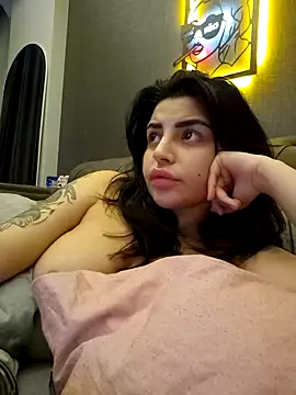 Snapshot of Esmertarcinim chatting on 01-29-25, 06:39 Esmertarcinim online show from 01-29-25, 06:39