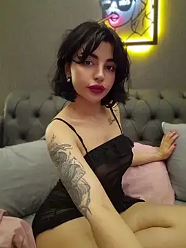 Snapshot of Esmertarcinim chatting on 05-18-26, 05:29 Esmertarcinim online show from 05-18-26, 05:29