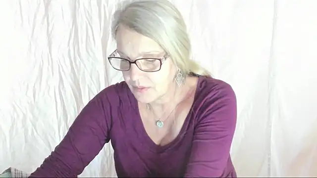 irinamaux online show from 03-09-25, 11:03