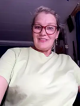 Snapshot of irinamaux chatting on 07-24-26, 05:25 irinamaux online show from 07-24-26, 05:25