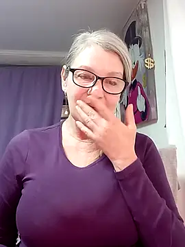 irinamaux online show from 02-28-26, 05:40