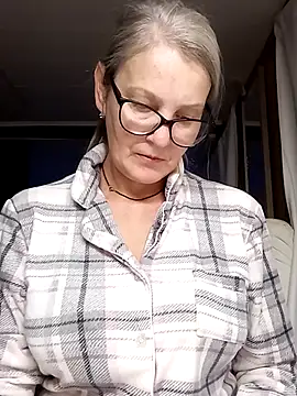 irinamaux online show from 10-25-25, 04:22