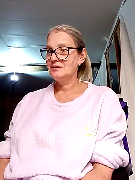 irinamaux online show from 10-27-25, 04:52